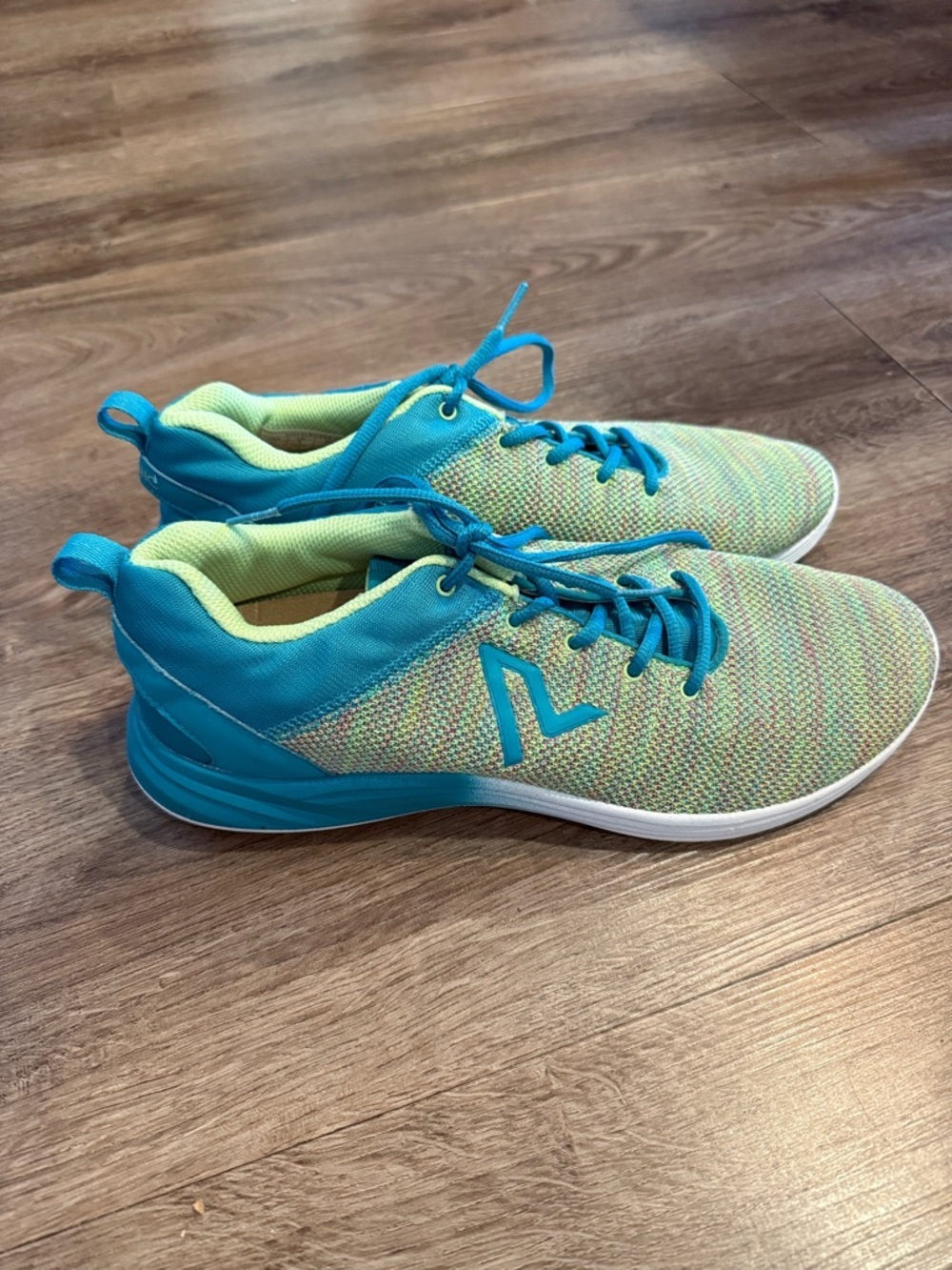Vionic Women's Green and Turquoise Adley Sneakers 11